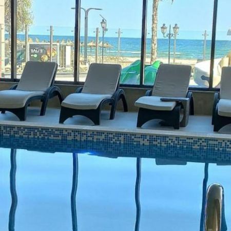 Alezzi Beach Vibe Family Studio With Spa Piscina Interioara Incalzita Sauna Jacuzzi Gym ナボダリ エクステリア 写真
